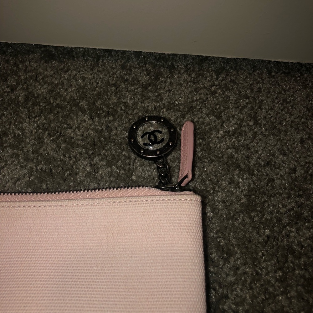 Chanel “La Pausa” collection clutch/pouch - Picture 3 of 8